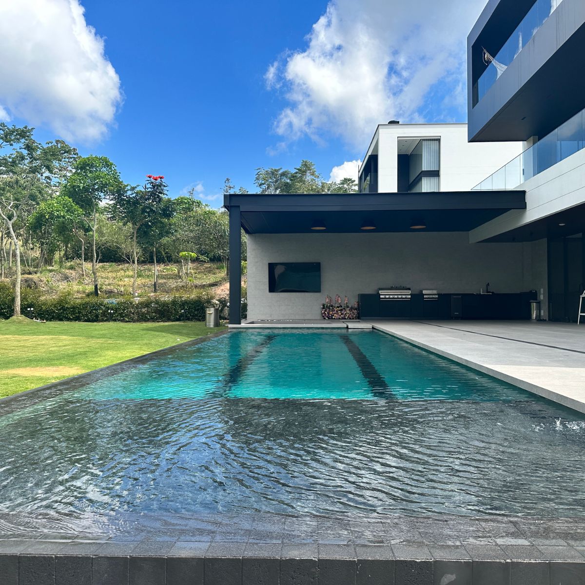 Piedra Bali Negra vista 1